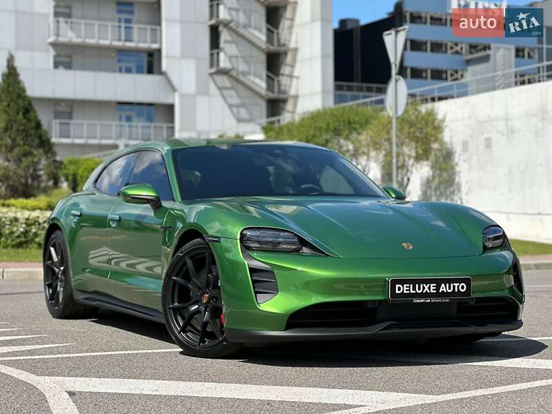Porsche Taycan (2022)