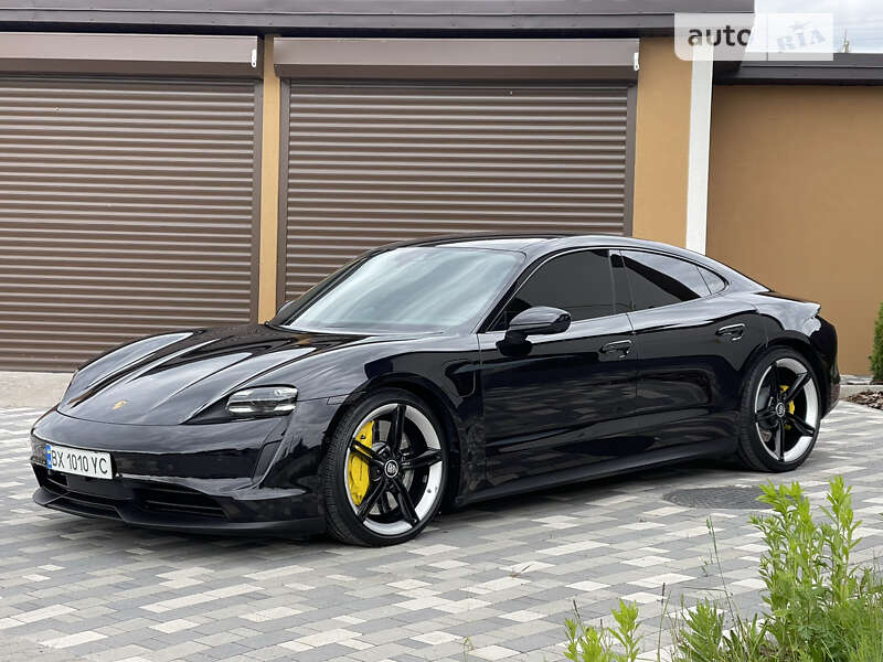 Porsche Taycan (2020)