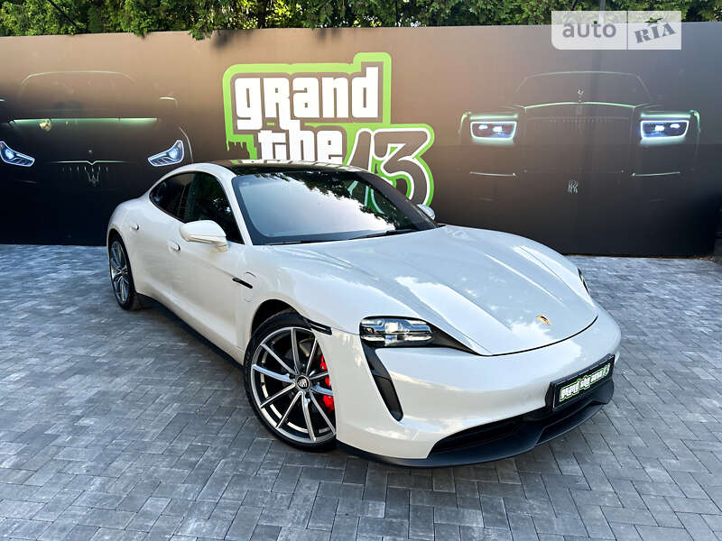 Porsche Taycan (2020)