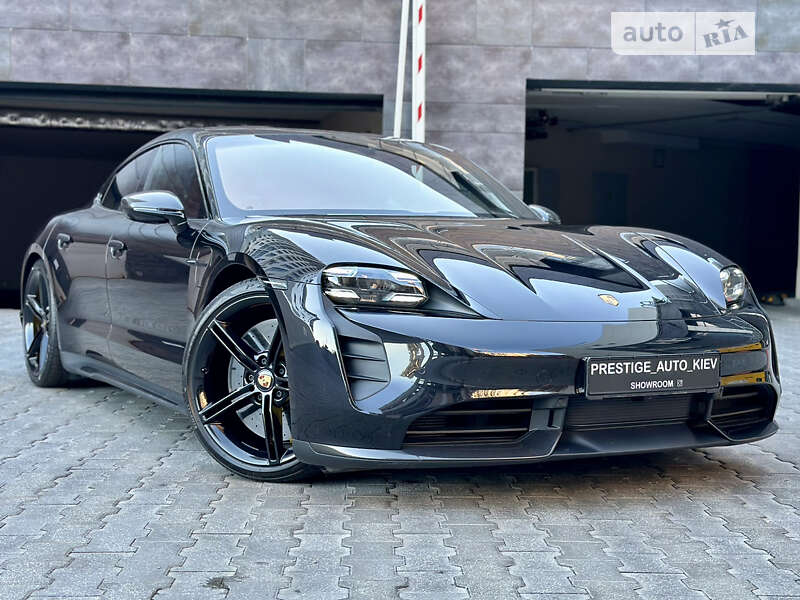 Porsche Taycan (2022)