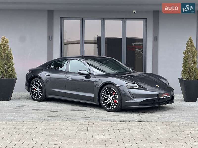 Porsche Taycan (2020)