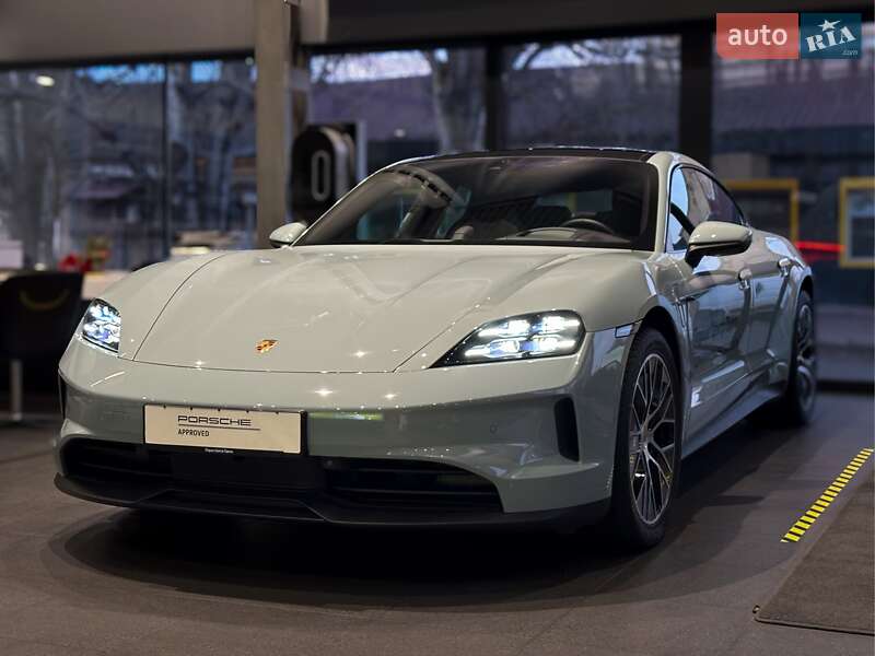 Porsche Taycan (2024)