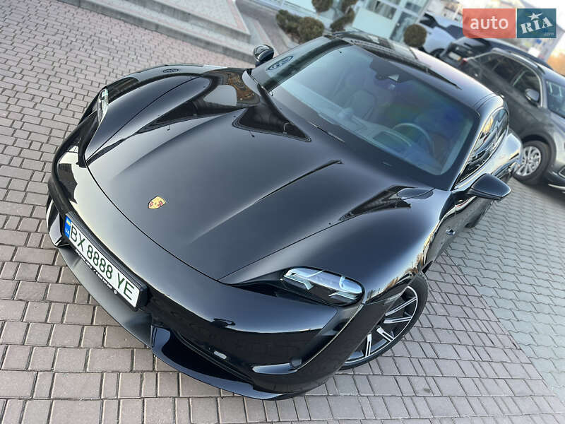 Porsche Taycan (2020)