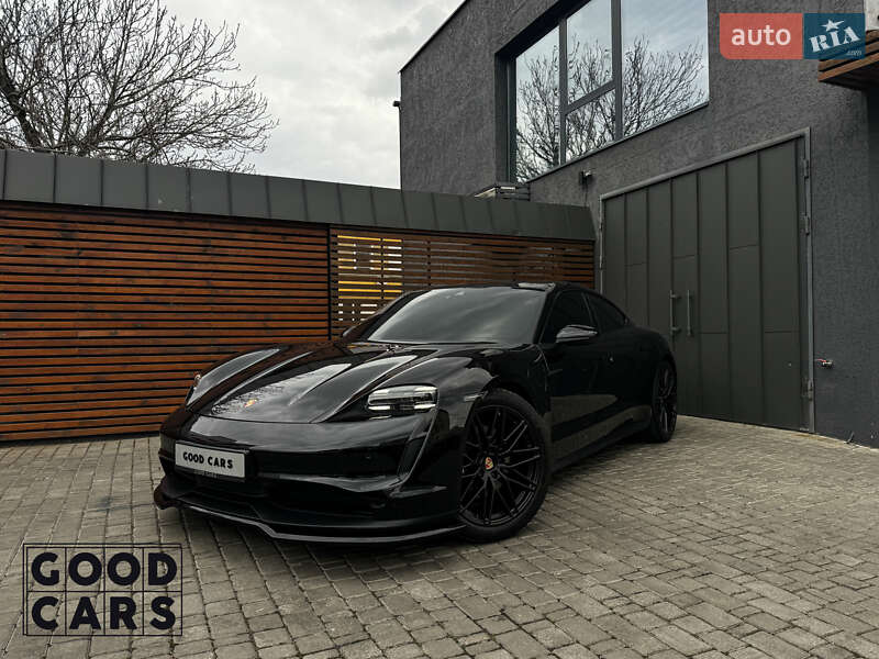 Porsche Taycan (2022)