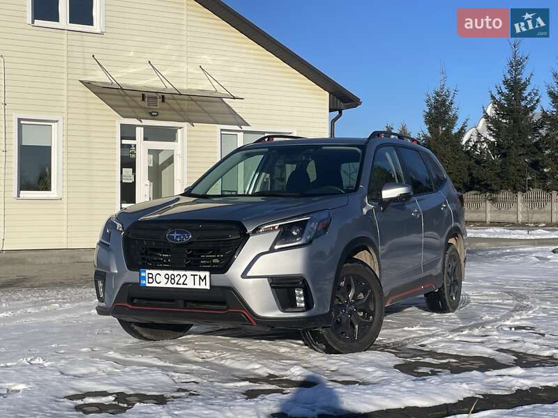 Subaru Forester (2023)