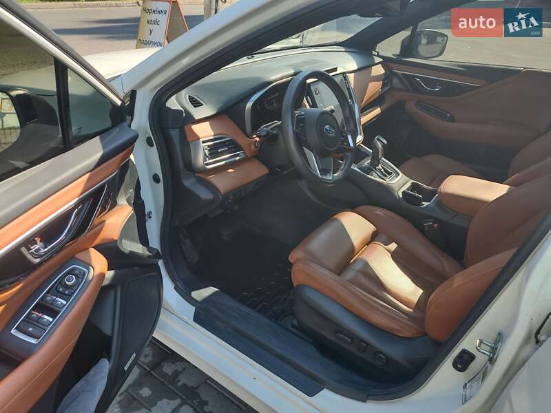 Subaru Legacy (2020)