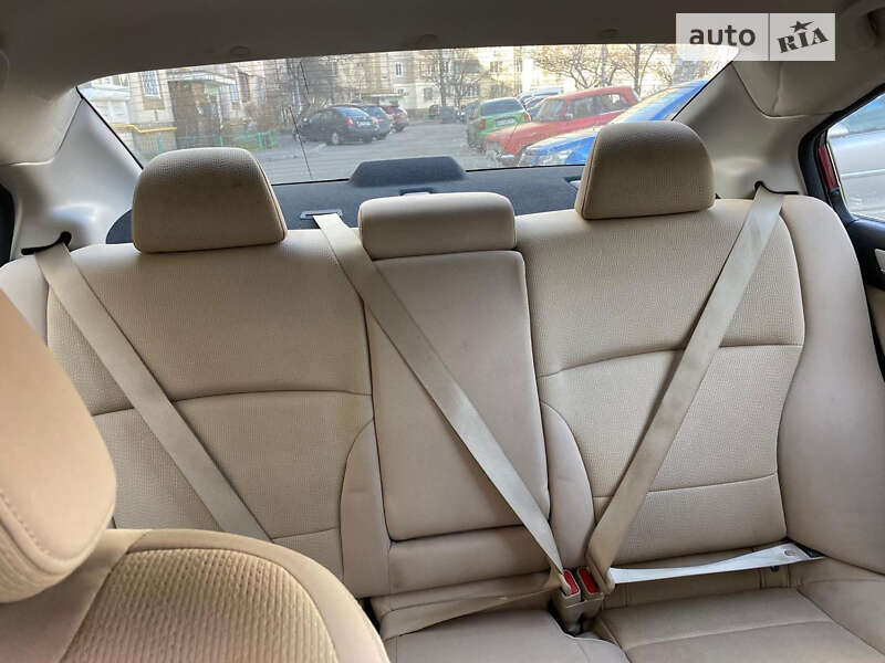 Subaru Legacy (2014)