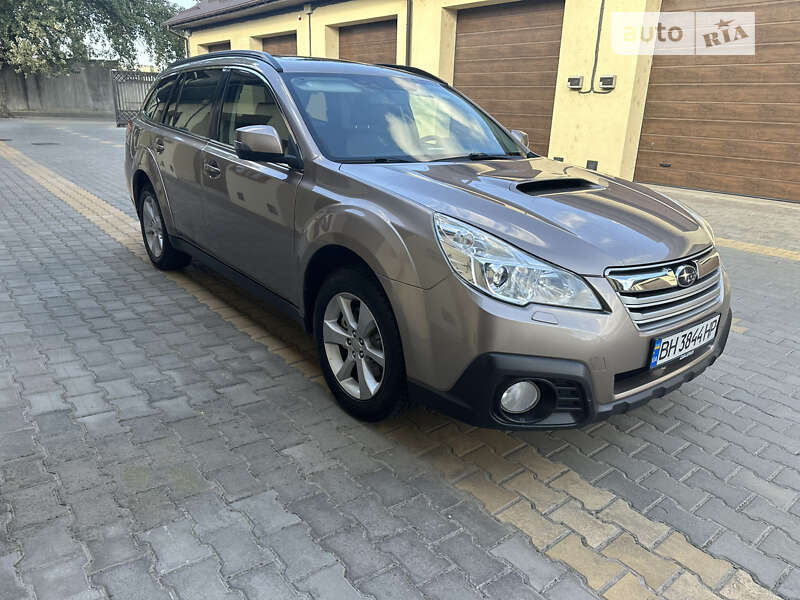 Subaru Legacy (2013)