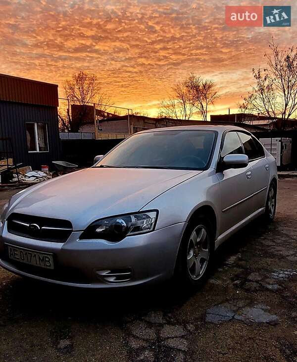 Subaru Legacy (2004)