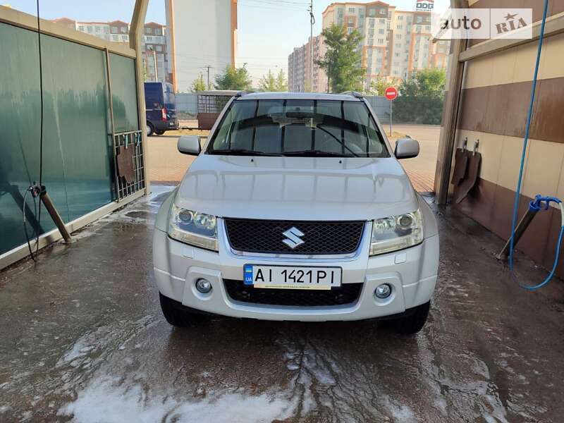 Suzuki Grand vitara (2008)