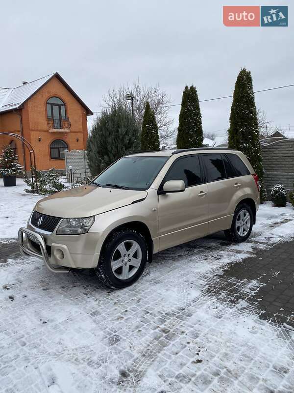 Suzuki Grand vitara (2006)