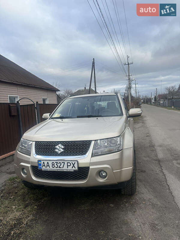 Suzuki Grand vitara (2010)