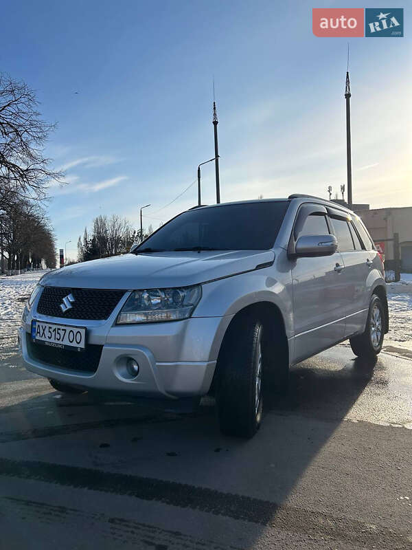 Suzuki Grand vitara (2011)