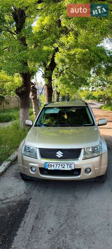 Suzuki Grand vitara (2008)