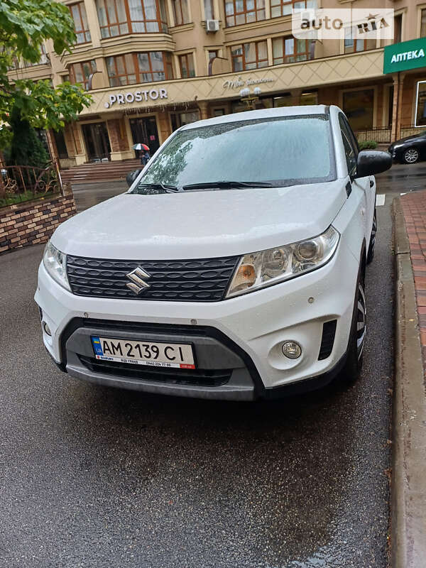 Suzuki Vitara (2015)