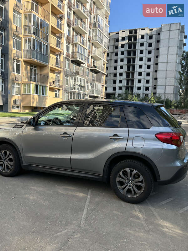 Suzuki Vitara (2016)