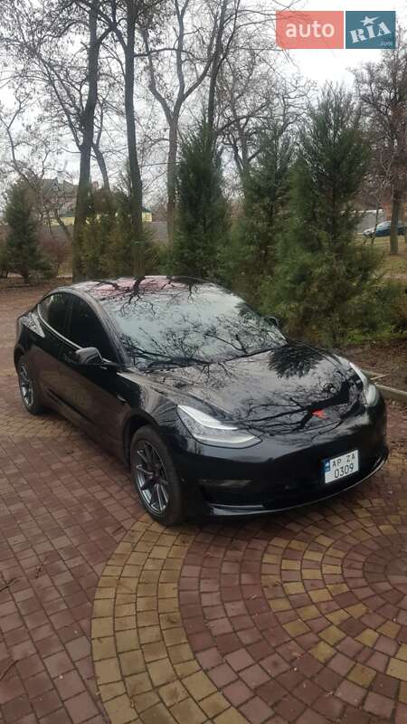 Tesla Model 3 (2018)