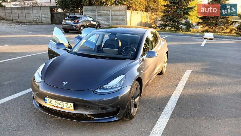 Tesla Model 3 (2020)