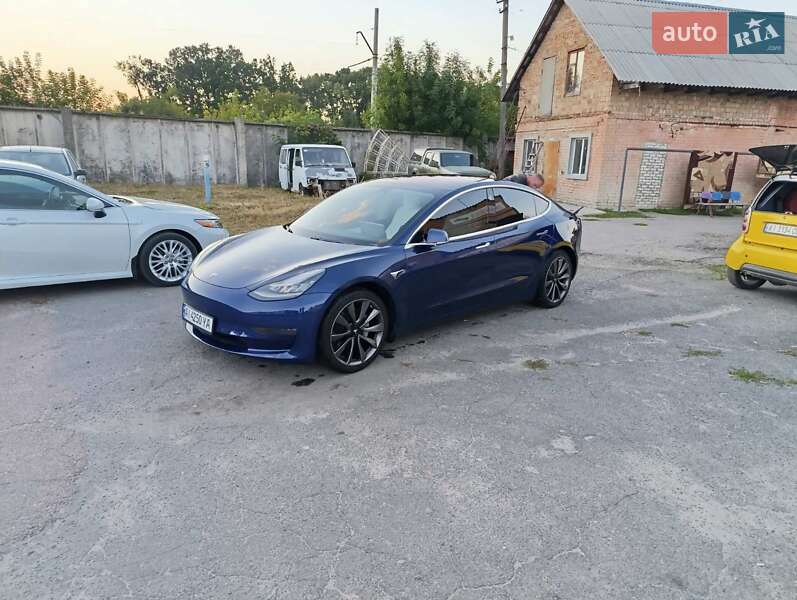 Tesla Model 3 (2018)