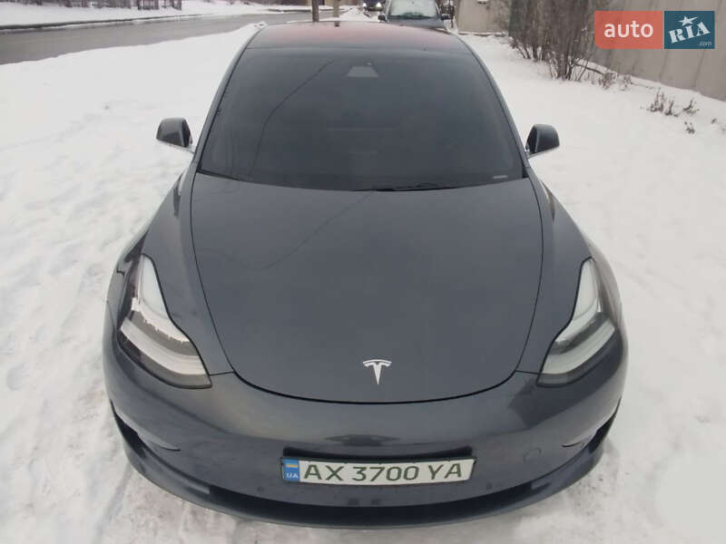 Tesla Model 3 (2018)