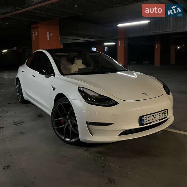 Tesla Model 3 (2018)