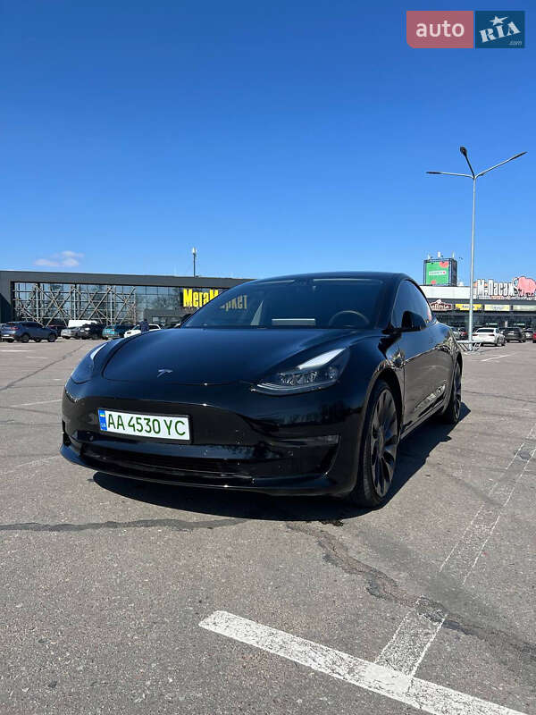 Tesla Model 3 (2021)