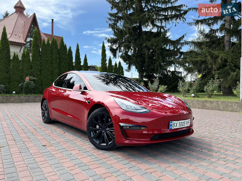 Tesla Model 3 (2018)