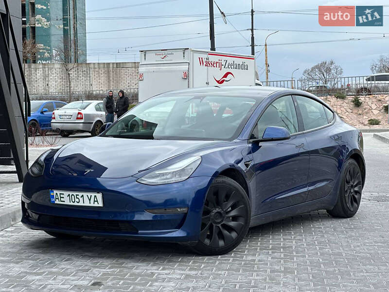 Tesla Model 3 (2021)