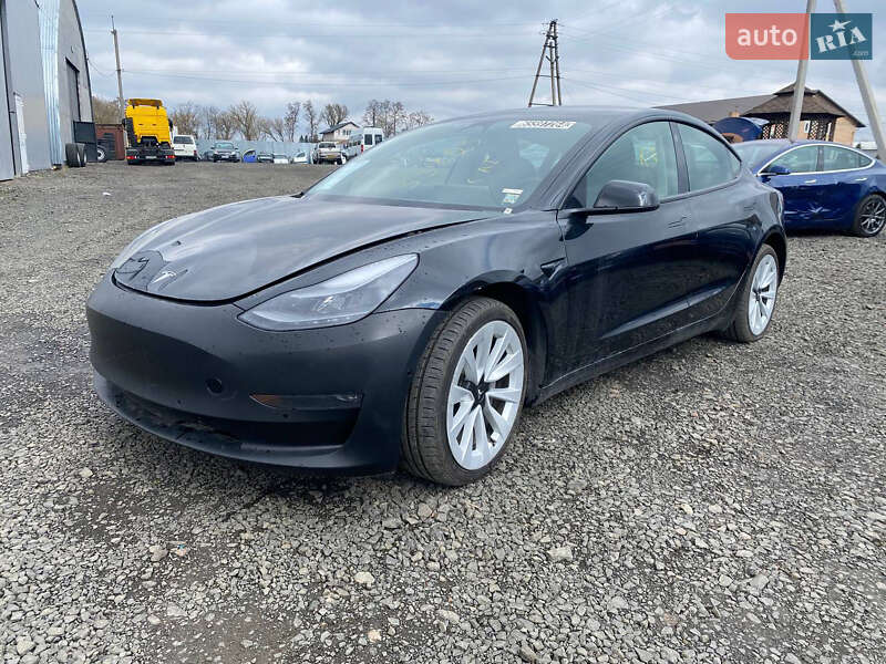 Tesla Model 3 (2020)