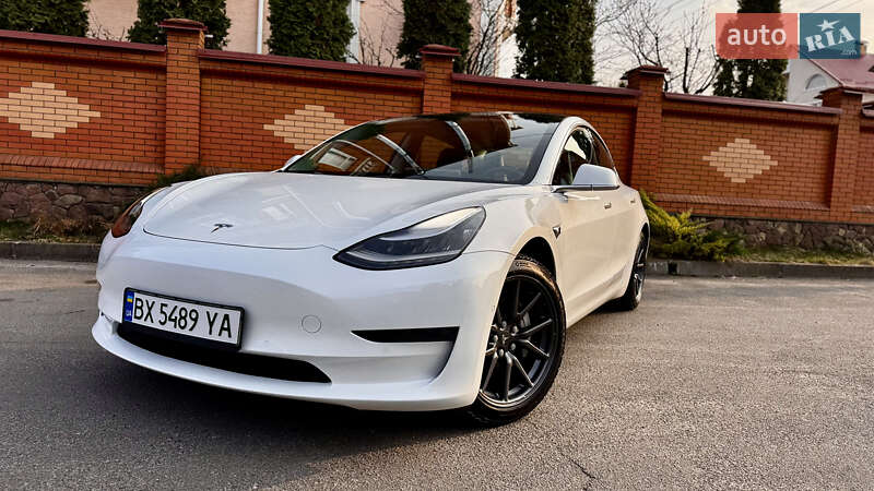 Tesla Model 3 (2019)