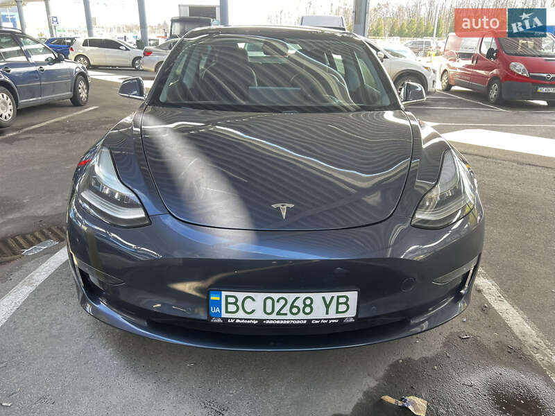 Tesla Model 3 (2020)