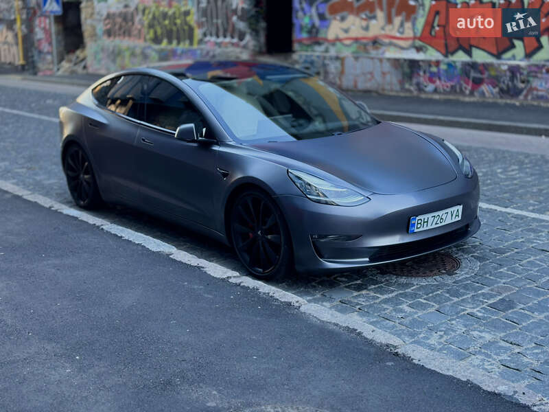 Tesla Model 3 (2018)
