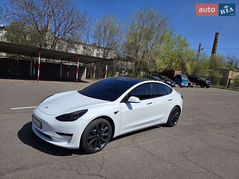 Tesla Model 3 (2020)