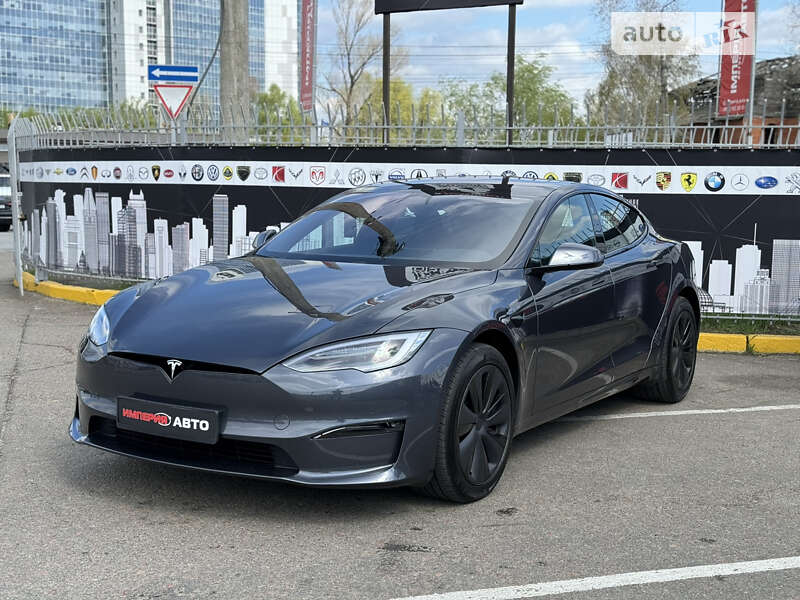 Tesla Model s (2022)
