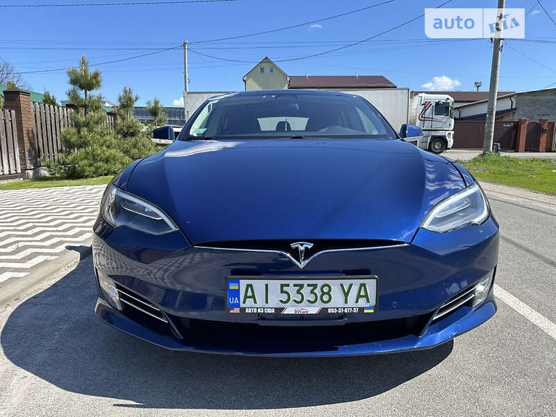 Tesla Model s (2017)