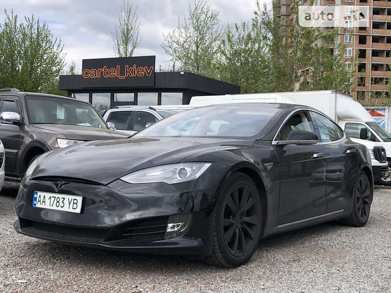 Tesla S 85 (2013)