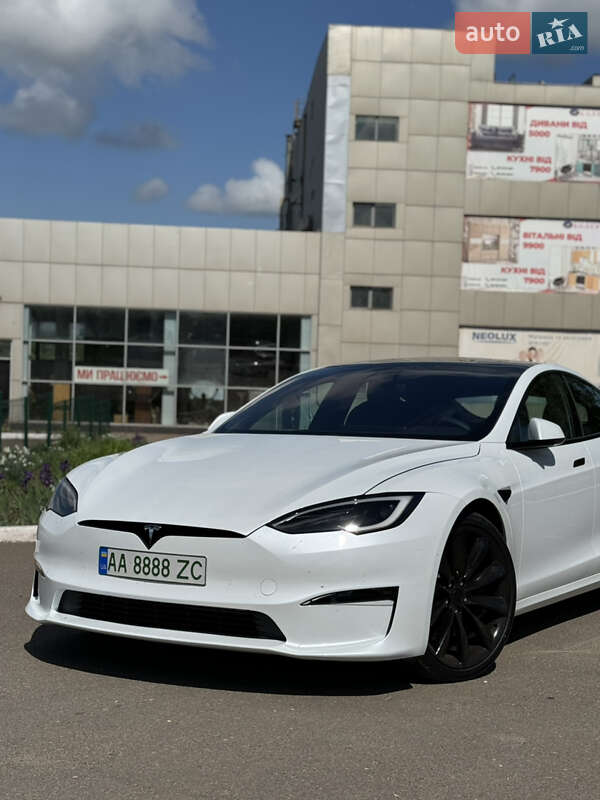 Tesla Model s (2022)