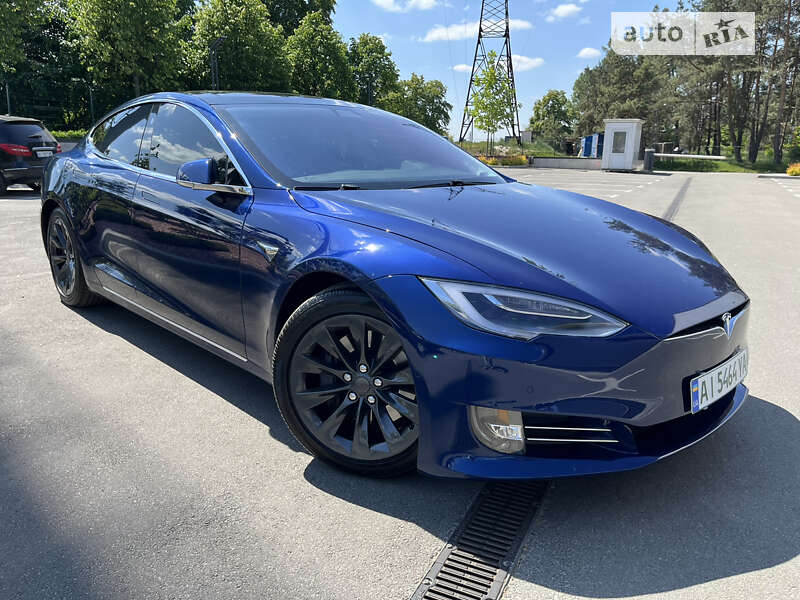 Tesla Model s (2016)