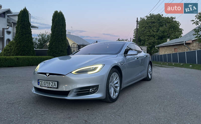 Tesla Model s (2018)