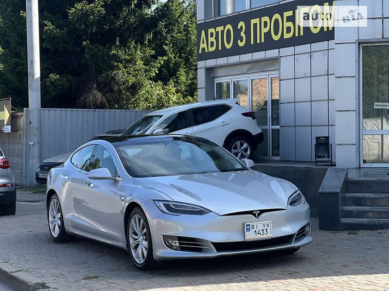 Tesla Model s (2016)