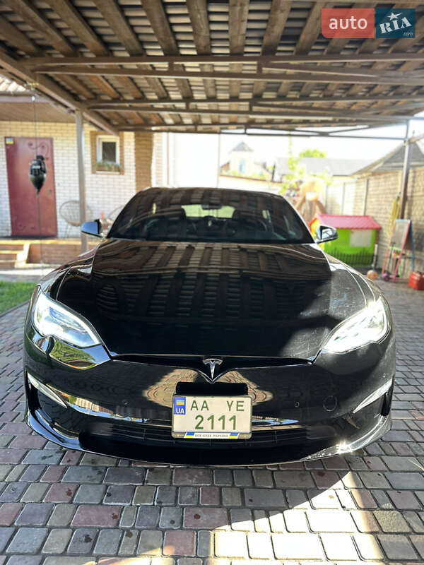 Tesla Model s (2022)
