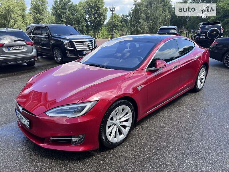 Tesla Model s (2016)