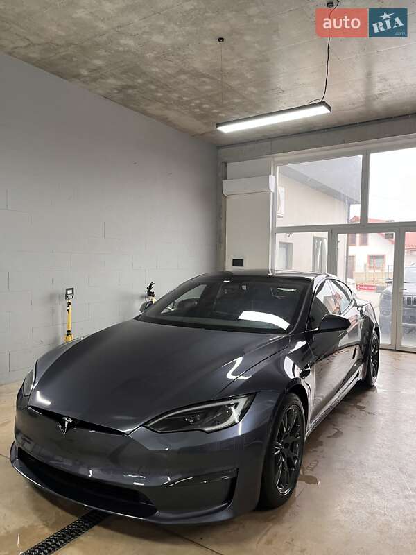 Tesla Model s (2022)