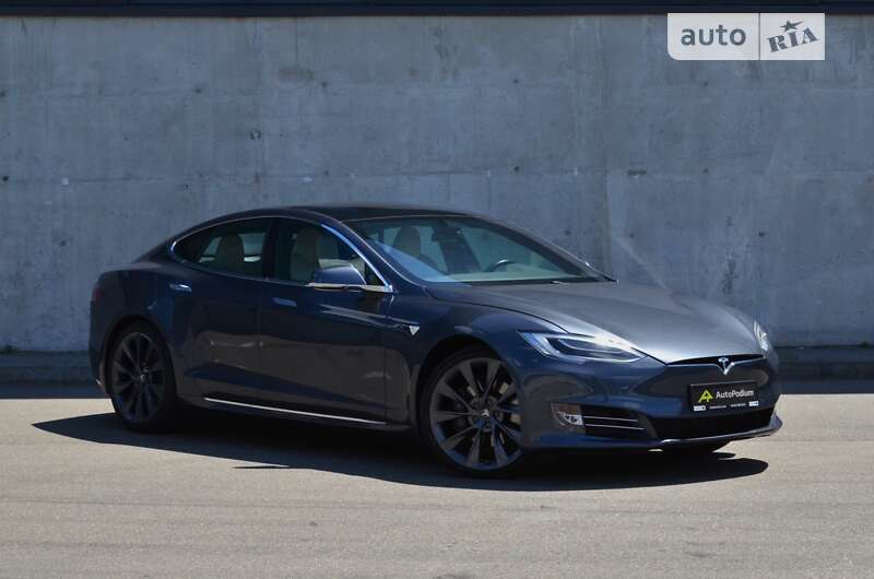 Tesla Model s (2020)