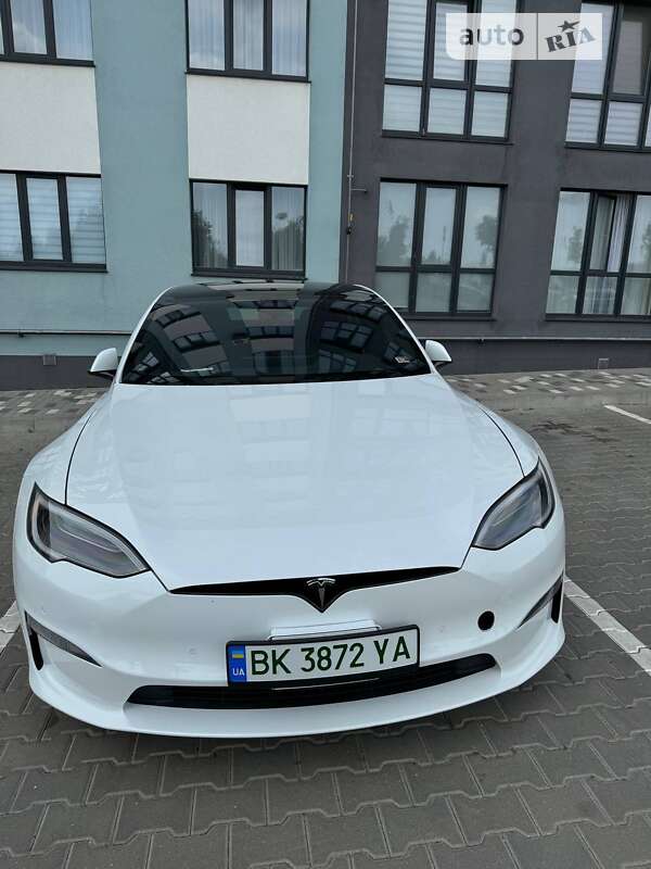 Tesla Model s (2022)