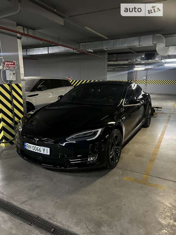 Tesla Model s (2014)