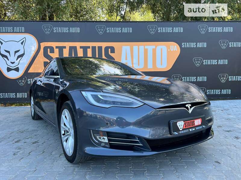 Tesla Model s (2018)