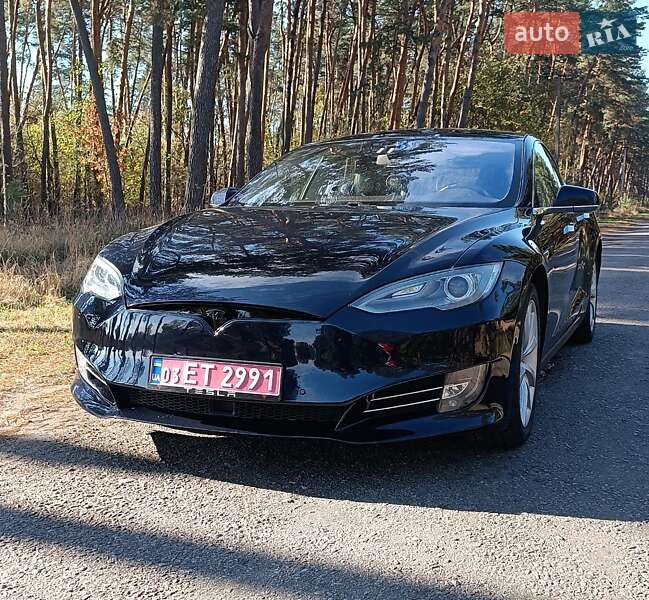 Tesla Model s (2014)