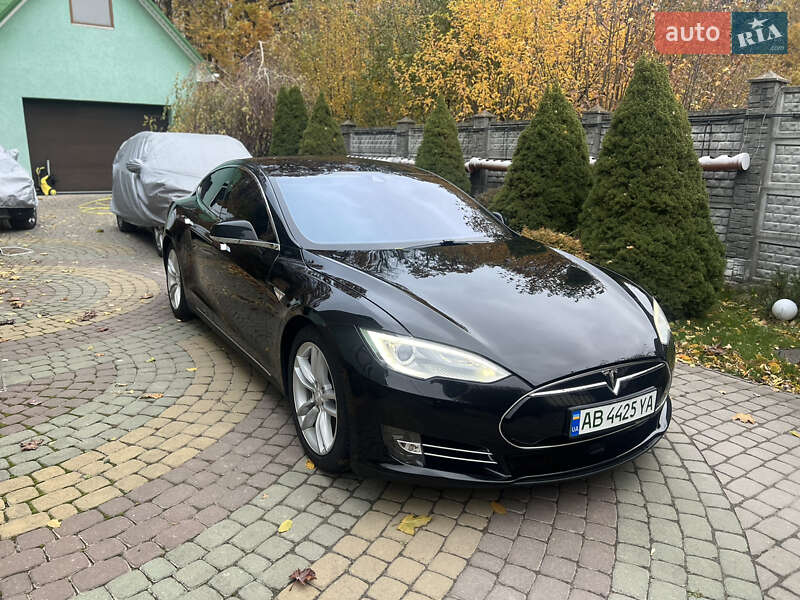 Tesla Model s (2014)