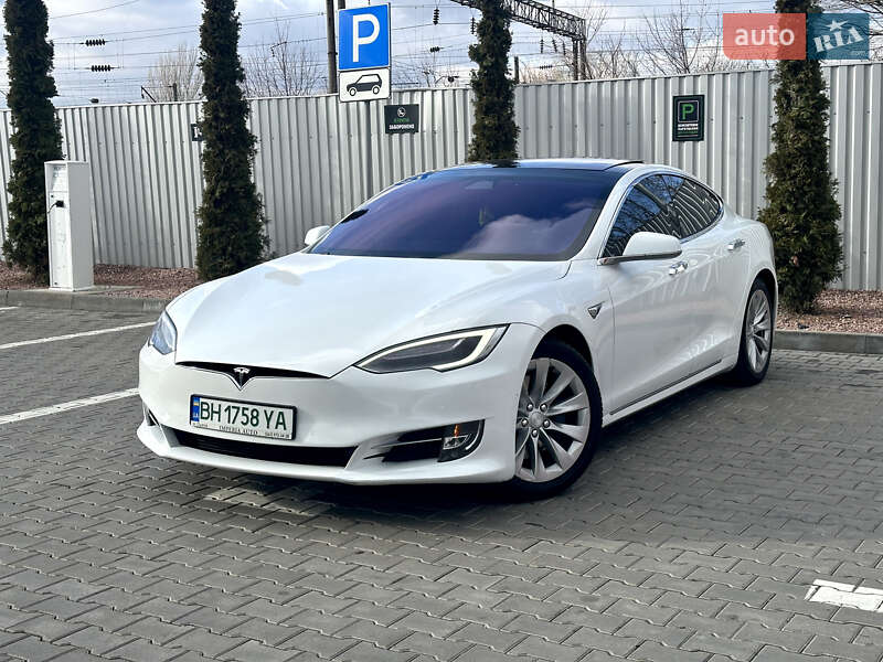Tesla Model s (2018)